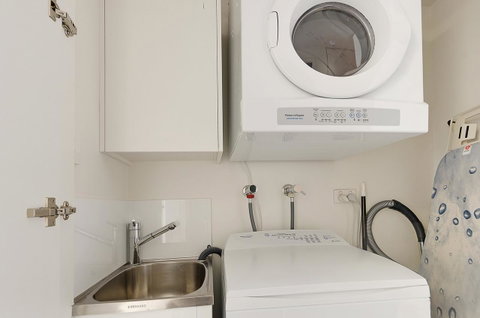 Wyndel Apartments Neutral Bay - Military - Accommodation Coffs Harbour 11