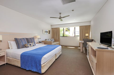 Waves Byron Bay - Accommodation Coffs Harbour 35