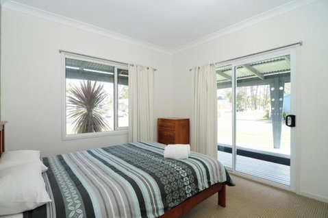 Huskisson Holiday Motel Cabins - Accommodation Coffs Harbour 28
