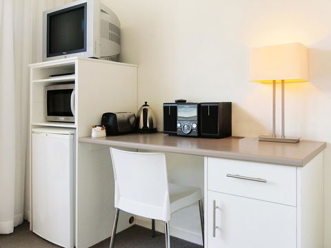 Oaks Nelson Bay Lure Suites - Accommodation Coffs Harbour 12