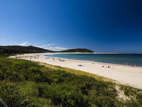 Oaks Nelson Bay Lure Suites - Accommodation Coffs Harbour 4