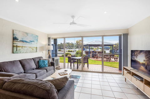 Sails Luxury Apartments Merimbula - Accommodation Coffs Harbour 36