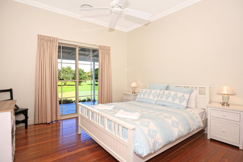 Terara Riverside Retreat - Accommodation Coffs Harbour 11