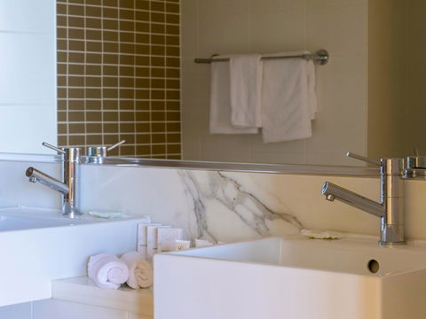 Sage Hotel Wollongong - Accommodation Coffs Harbour 1
