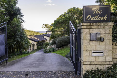 The Outlook Cabana - Accommodation Coffs Harbour 22