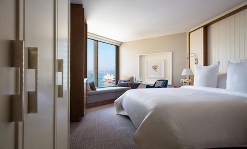 Four Seasons Hotel Sydney - Accommodation Coffs Harbour 11