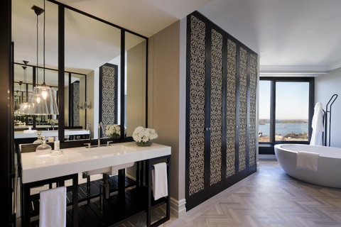 Four Seasons Hotel Sydney - Accommodation Coffs Harbour 33