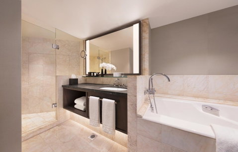 Four Seasons Hotel Sydney - Accommodation Coffs Harbour 8