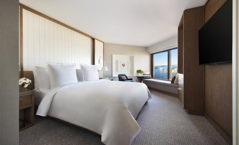 Four Seasons Hotel Sydney - Accommodation Coffs Harbour 12
