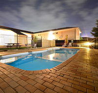 Winning Post Motor Inn - Accommodation Coffs Harbour