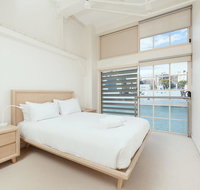 Waterfront Apartment on Sydney Harbour - Accommodation Coffs Harbour
