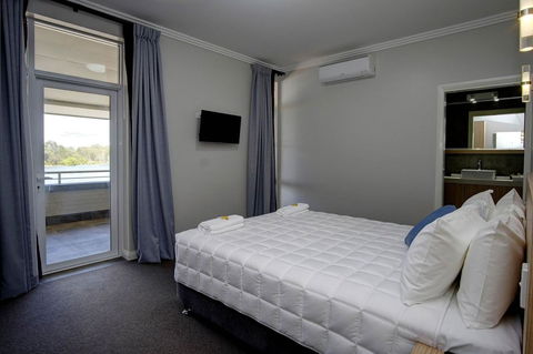Lakes And Ocean Hotel Forster - Accommodation Coffs Harbour 12