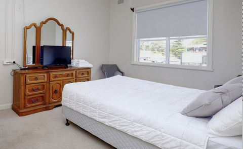 Lakes And Ocean Hotel Forster - Accommodation Coffs Harbour 1