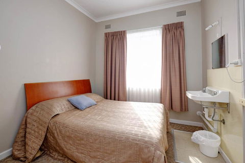 Lakes And Ocean Hotel Forster - Accommodation Coffs Harbour 9
