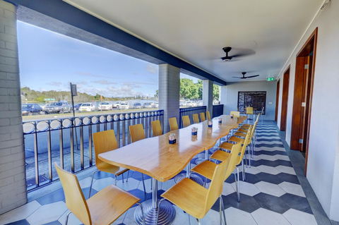 Lakes And Ocean Hotel Forster - Accommodation Coffs Harbour 7
