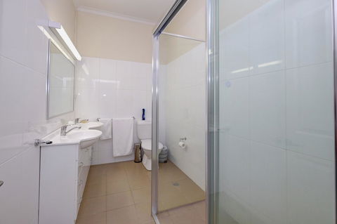 Lakes And Ocean Hotel Forster - Accommodation Coffs Harbour 2