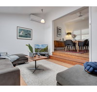 Spacious cottage with views 10 mins from the city - Accommodation Coffs Harbour