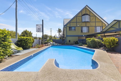 Coastal Bay Motel - Accommodation Coffs Harbour 1