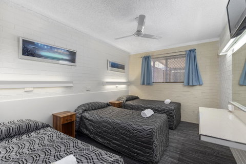 Coastal Bay Motel - Accommodation Coffs Harbour 17