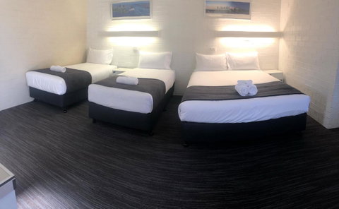 Coastal Bay Motel - Accommodation Coffs Harbour 18