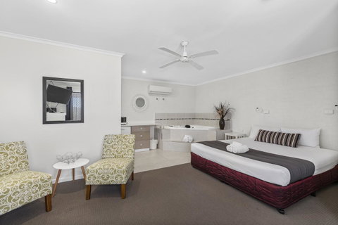 Coastal Bay Motel - Accommodation Coffs Harbour 13