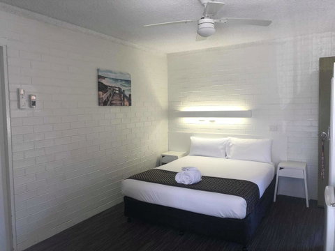 Coastal Bay Motel - Accommodation Coffs Harbour 19
