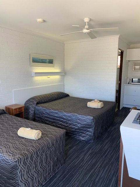 Coastal Bay Motel - Accommodation Coffs Harbour 33