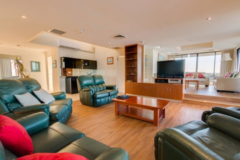 Pacific Towers Beach Resort - Accommodation Coffs Harbour 23