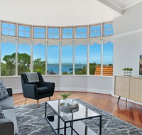 Huge Harbour View Apartment In Historic Home - Accommodation Coffs Harbour