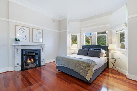 Huge Harbour View Apartment In Historic Home - Accommodation Coffs Harbour 6