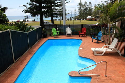 Beach House Holiday Apartments - Accommodation Coffs Harbour 2