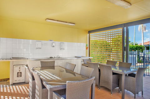South Pacific Apartments - Accommodation Coffs Harbour 6