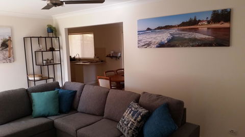 Twin Palms Holiday House At Lighthouse - Accommodation Coffs Harbour 9