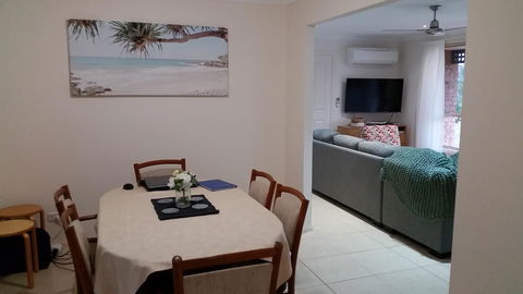 Twin Palms Holiday House At Lighthouse - Accommodation Coffs Harbour 2