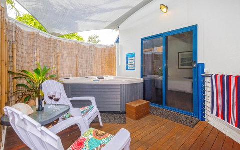 Coast Yamba - Adults Only - Accommodation Coffs Harbour 11