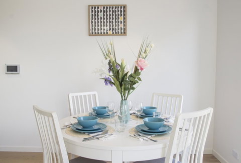 Cozy Apartment With Harbour Bridge View In Bondi - Accommodation Coffs Harbour 3