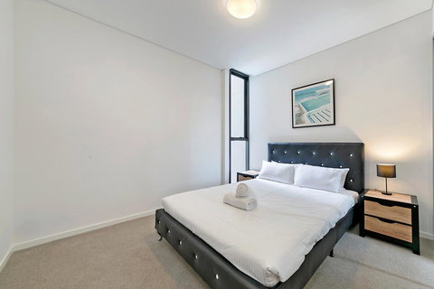Stylish And Neat Two Bed Apartment In Wentworth Point - Accommodation Coffs Harbour 6