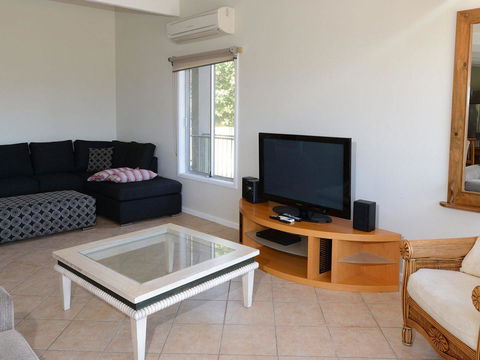 2 Cliff Road - Accommodation Coffs Harbour 9