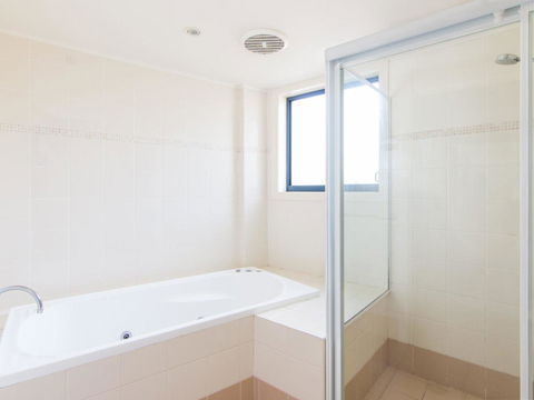 Millennium 102 With Pool In Complex - Accommodation Coffs Harbour 4