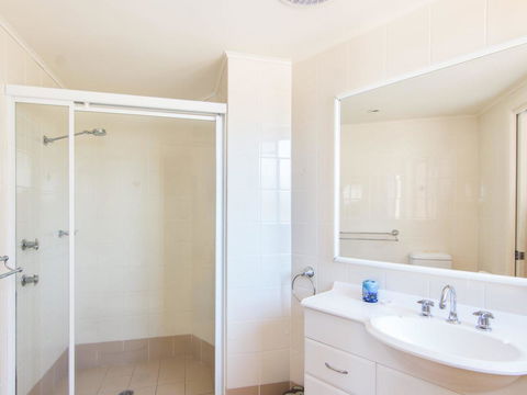 Millennium 102 With Pool In Complex - Accommodation Coffs Harbour 5