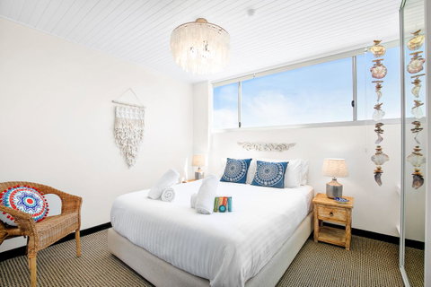 Relaxed Beachside Living - Accommodation Coffs Harbour 11