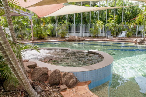 Nightcliff Foreshore Getaway - McKay Gardens - Accommodation Coffs Harbour 0
