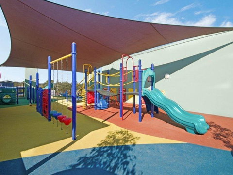 Nomikis\'On The Avenue - Accommodation Coffs Harbour 7