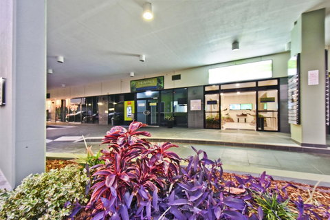 Nomikis\'On The Avenue - Accommodation Coffs Harbour 19