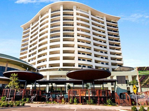 Nomikis\'On The Avenue - Accommodation Coffs Harbour 16