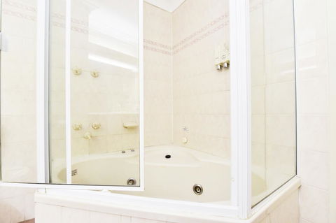 Diplomat Hotel Alice Springs - Accommodation Coffs Harbour 28