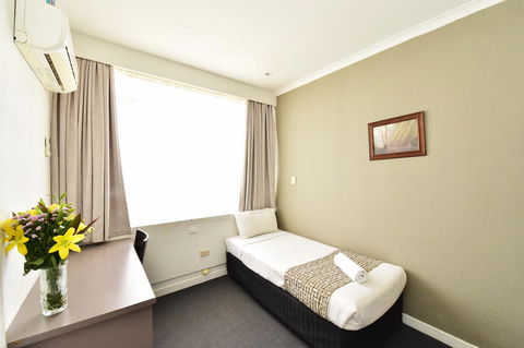 Diplomat Hotel Alice Springs - Accommodation Coffs Harbour 7