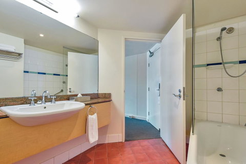 Mantra On The Esplanade - Accommodation Coffs Harbour 1