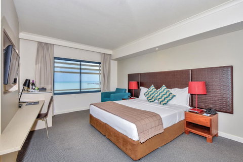 Mantra On The Esplanade - Accommodation Coffs Harbour 2
