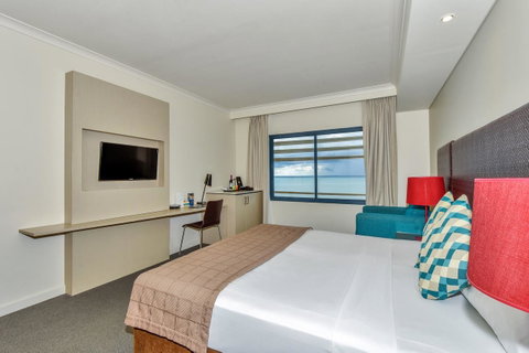 Mantra On The Esplanade - Accommodation Coffs Harbour 3